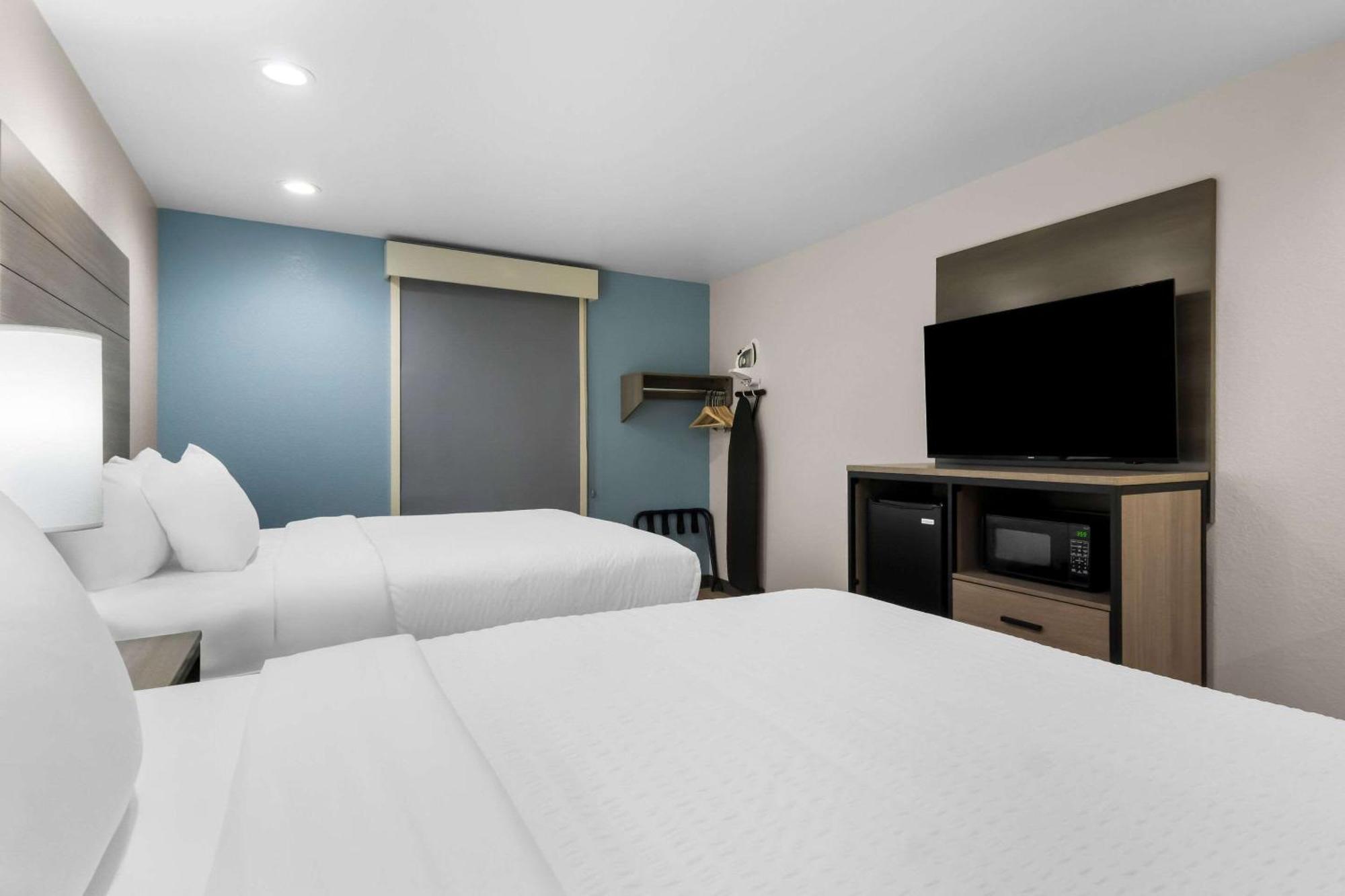 Отель Clarion Pointe Форт-Уэрт Экстерьер фото